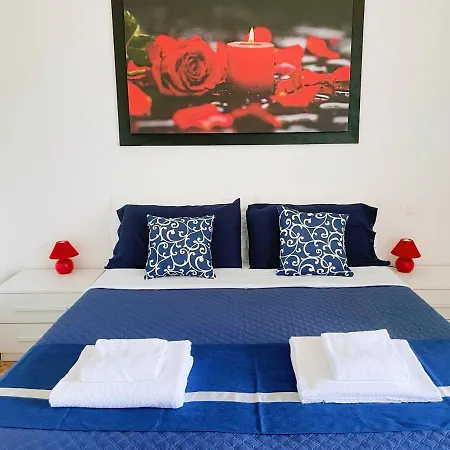 Confortini Sunday 招待所